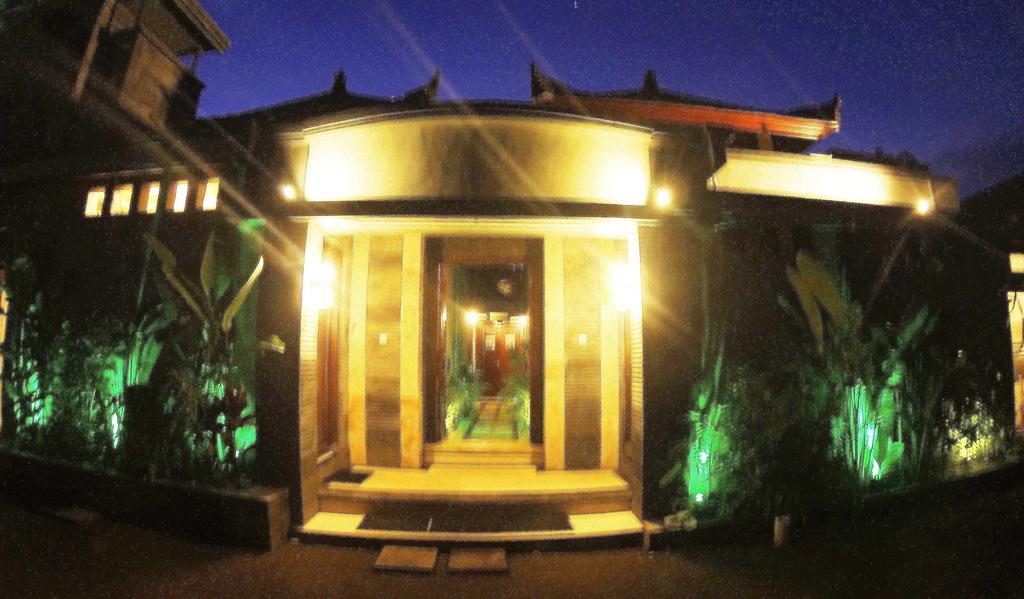 Villa Sahabat Τζίλι Τραγουανγκάν Εξωτερικό φωτογραφία
