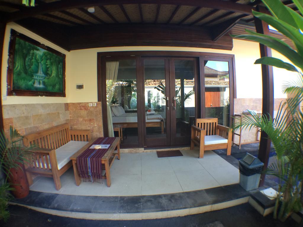 Villa Sahabat Τζίλι Τραγουανγκάν Εξωτερικό φωτογραφία